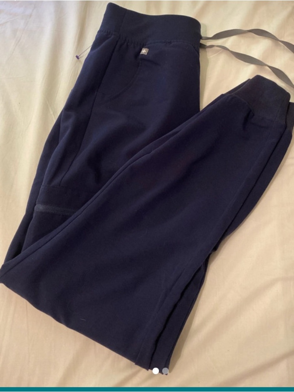 Figs Women's Navy size small high wasted joggers